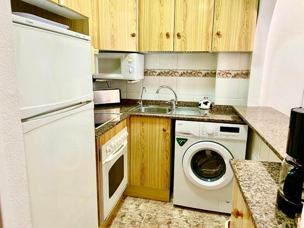 Apartamento De Vacaciones Torrevieja Exterior foto