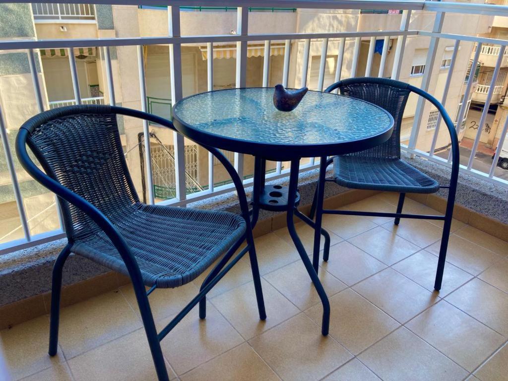 Apartamento De Vacaciones Torrevieja Exterior foto